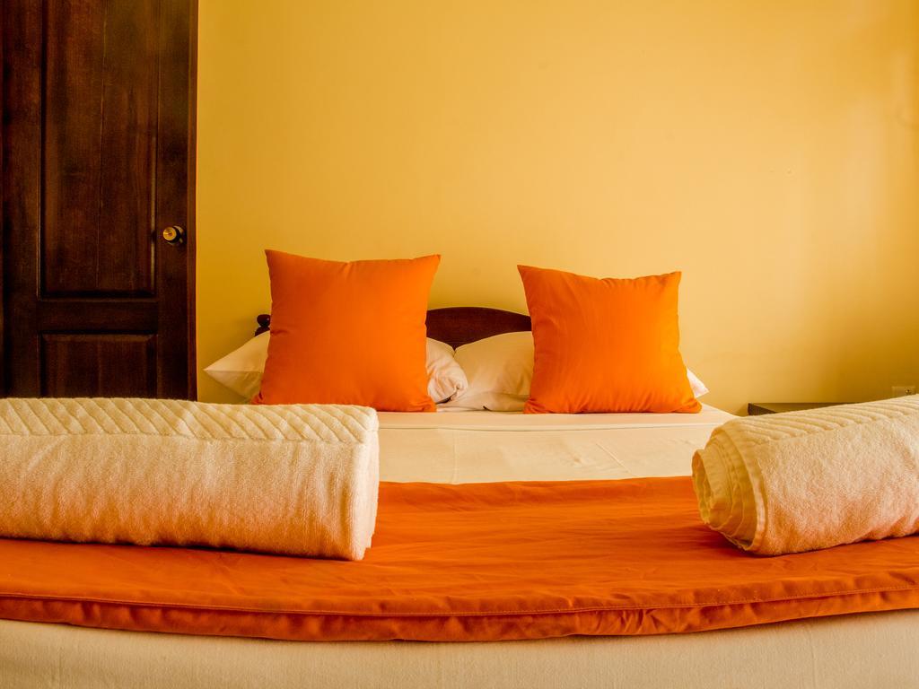 Aronka Homestay Kandy Exterior foto