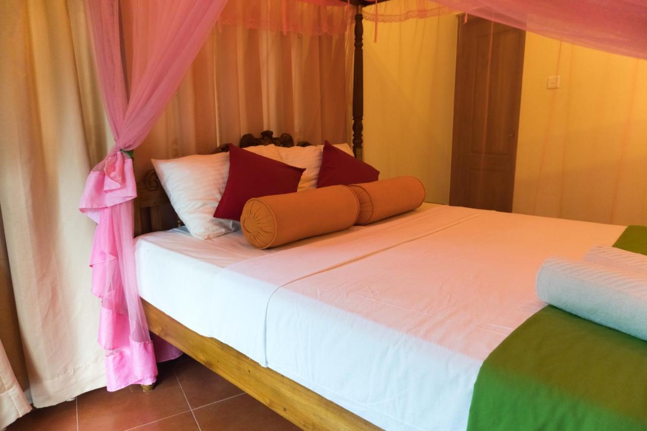 Aronka Homestay Kandy Habitación foto